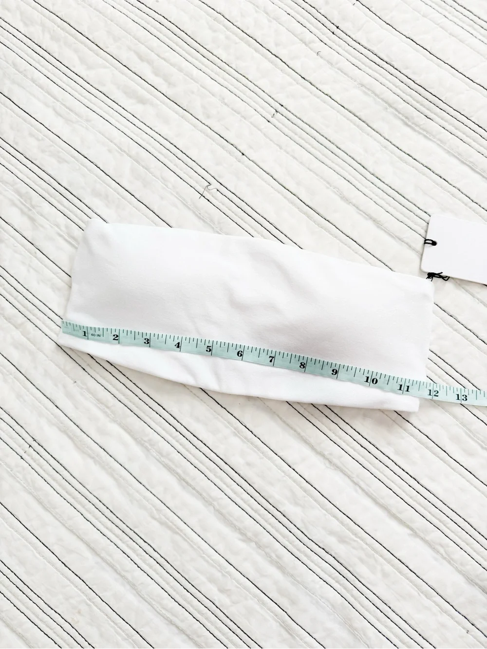 NWT ALO Yoga Airbrush Bandeau Bra White size XS